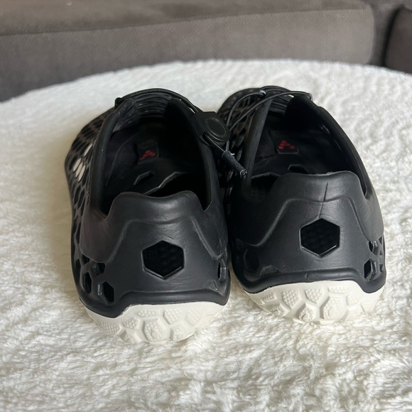 Vivo Barefoot Black Athletic Shoes - Picture 6 of 7